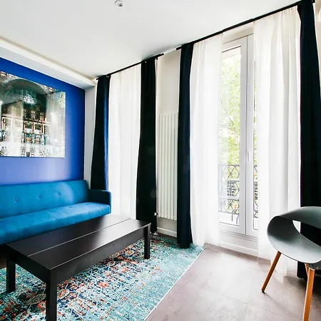 Blue Nights 108 Paris