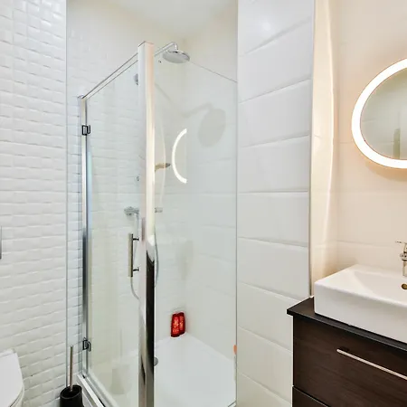 Hotel Blue Nights 108 *