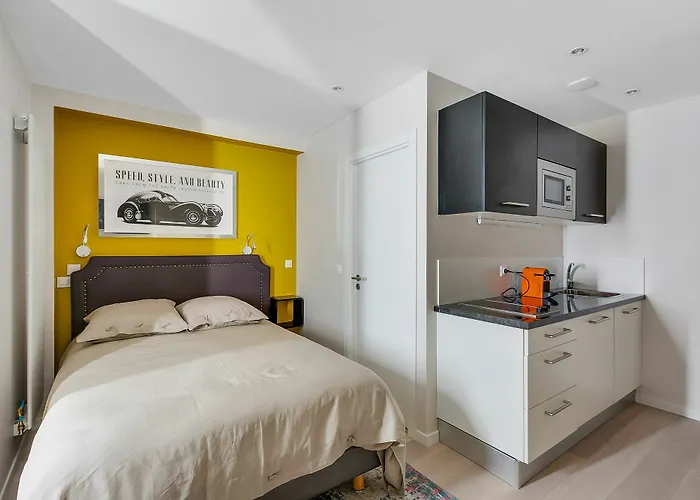 호텔 블루 나이트 아파트먼트 108 파리