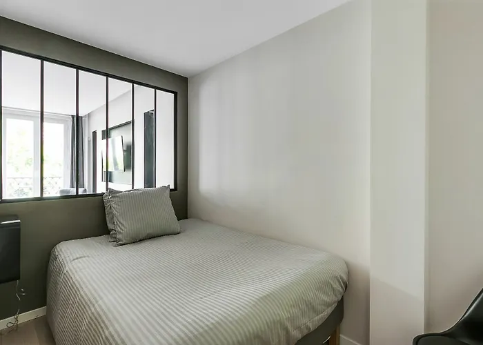 호텔 블루 나이트 아파트먼트 108 파리