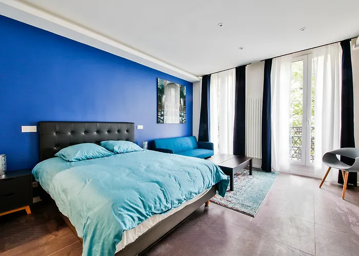 호텔 블루 나이트 아파트먼트 108