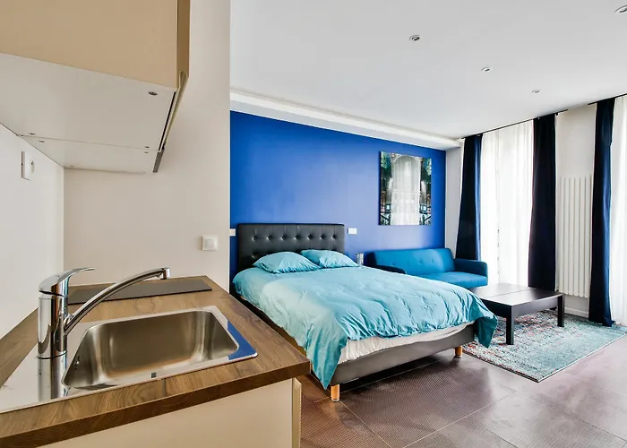 호텔 블루 나이트 아파트먼트 108 파리