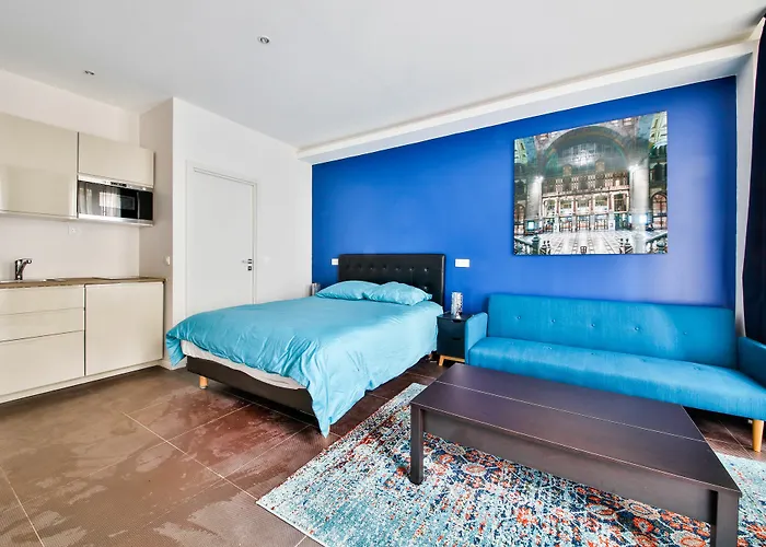 Hotel Blue Nights 108 *