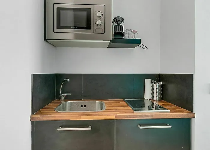 호텔 블루 나이트 아파트먼트 108 파리