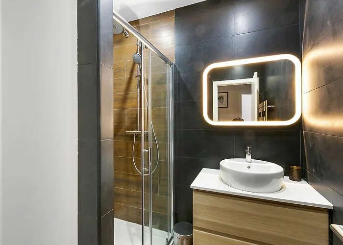 블루 나이트 아파트먼트 108 * 파리